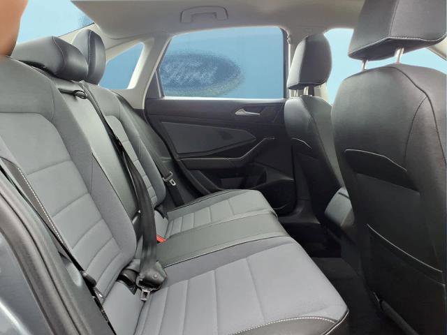 Used 2025 Volkswagen Jetta SE FWD image 13