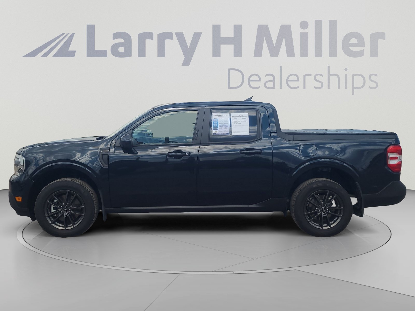 Certified 2023 Ford Maverick Lariat w/ Lariat Luxury Package FWD image 2