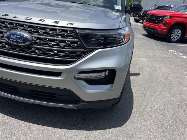 Certified 2024 Ford Explorer XLT w/ Equipment Group 202A AWD/4WD image 10