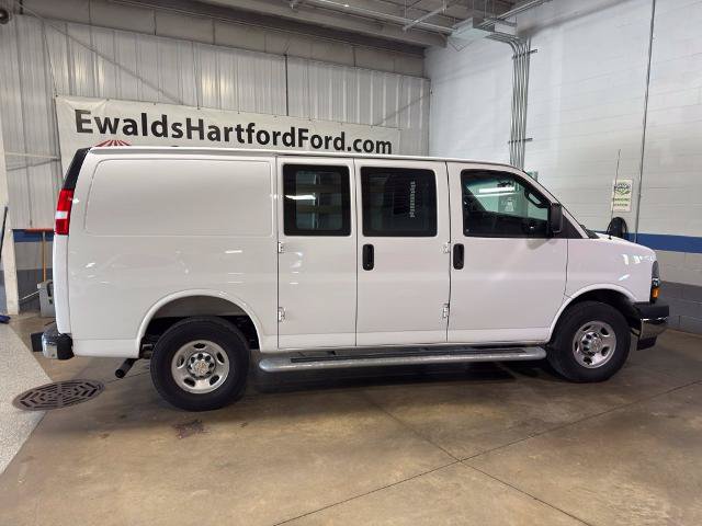 Used 2025 Chevrolet Express 2500 w/ Driver Convenience Package RWD image 9