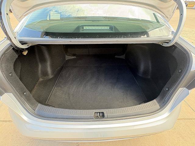 Used 2022 Toyota Corolla LE FWD image 15