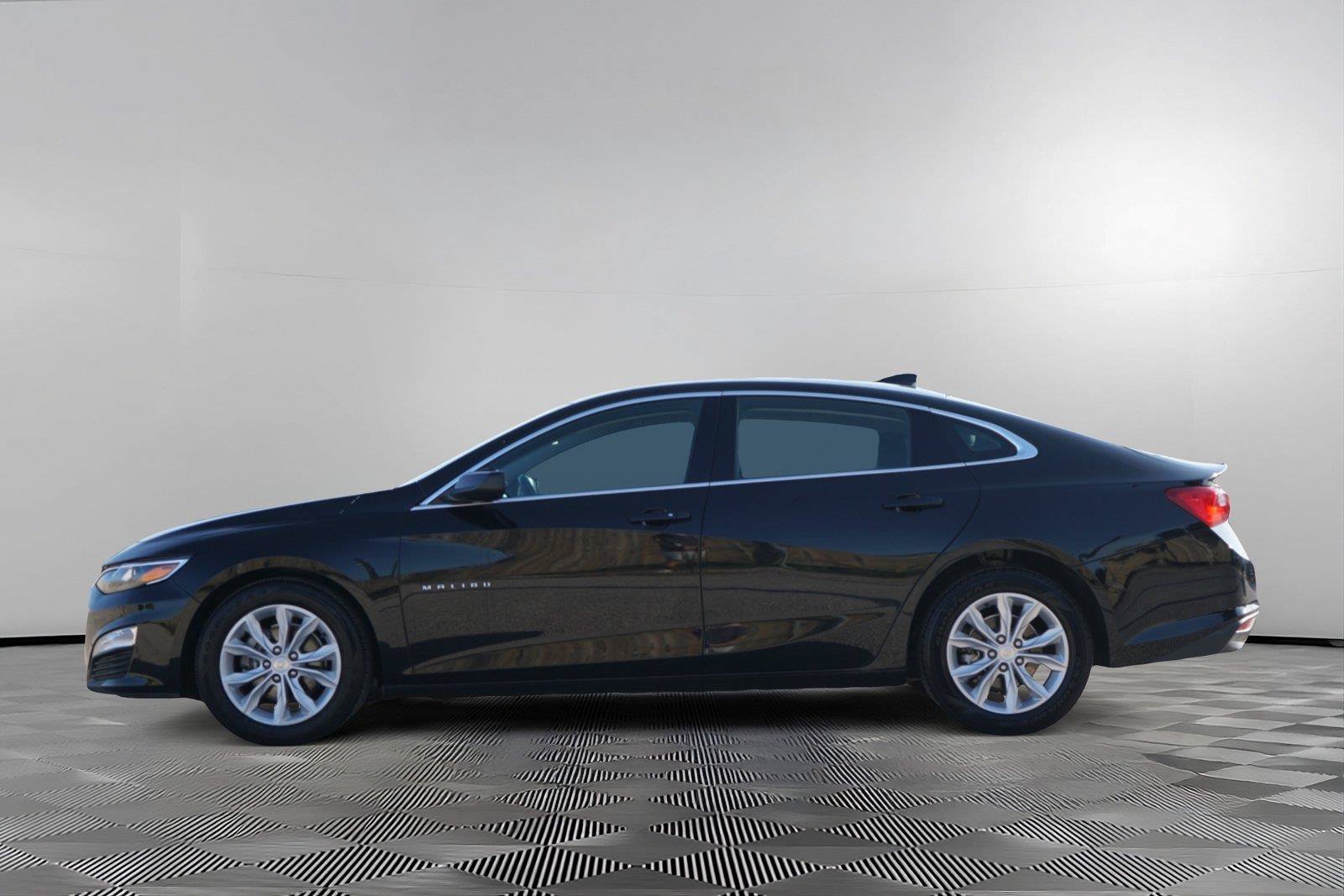 Used 2025 Chevrolet Malibu LT FWD image 7