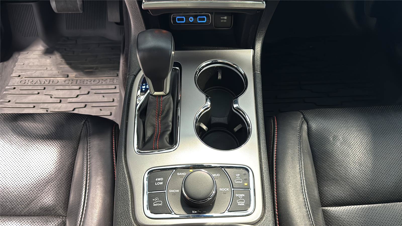 Used 2019 Jeep Grand Cherokee Trailhawk w/ Trailhawk Luxury Group AWD/4WD image 25