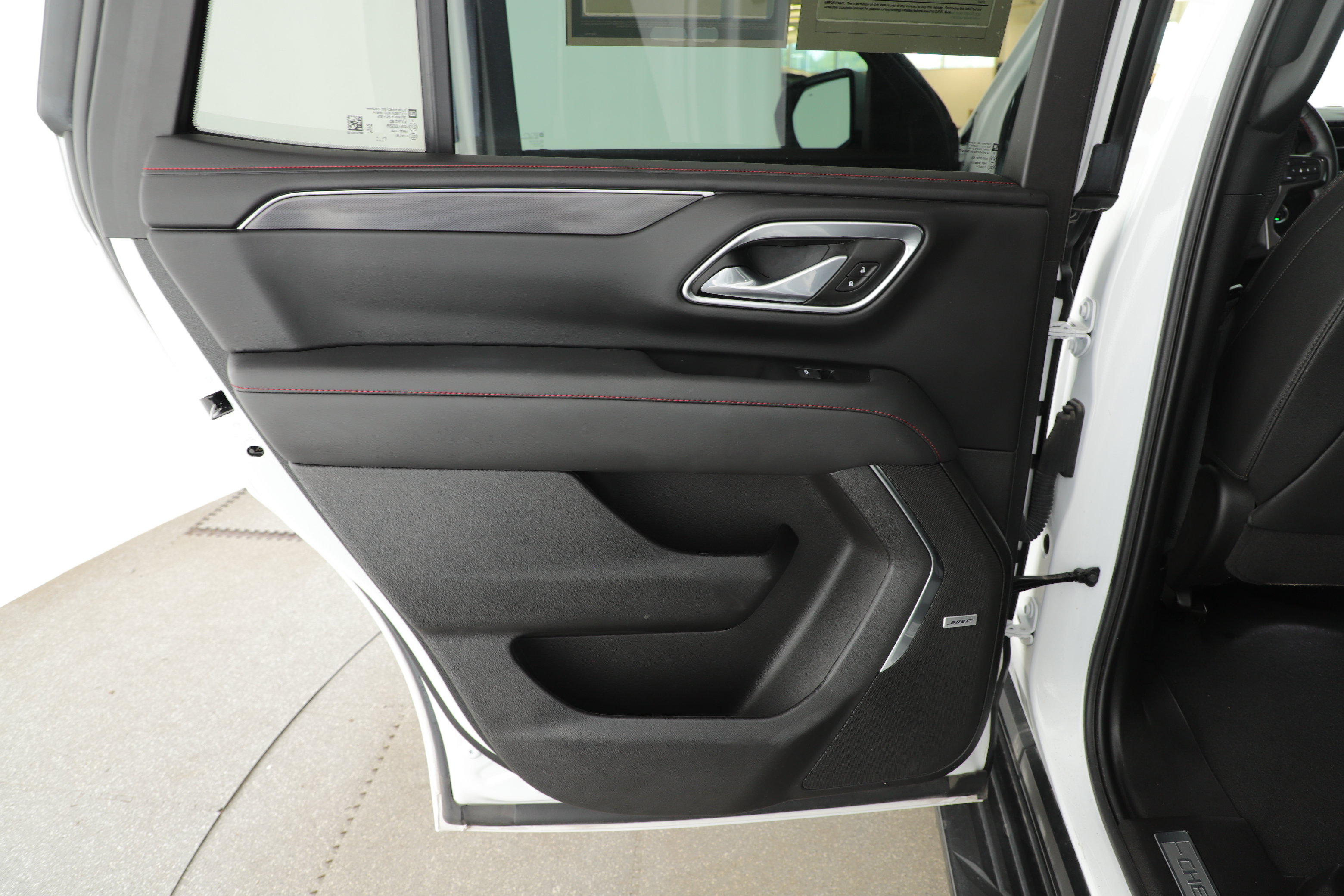 Used 2024 Chevrolet Tahoe RST w/ Luxury Package AWD/4WD image 15
