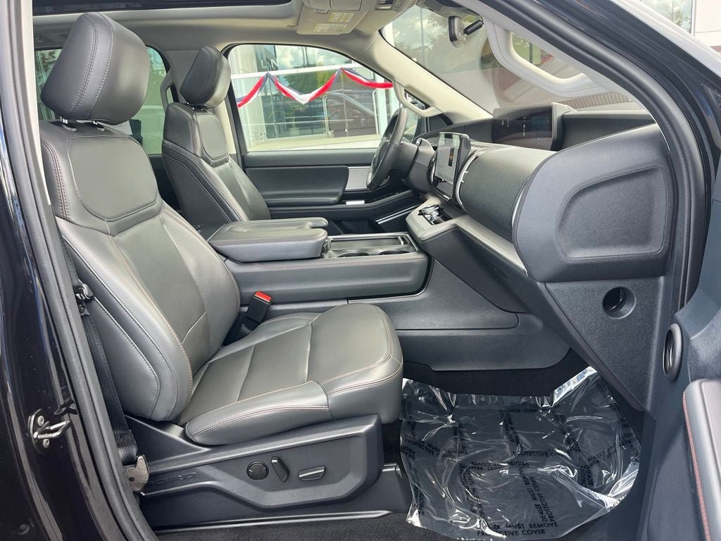 Certified 2025 Ford Expedition Max Active AWD/4WD image 17