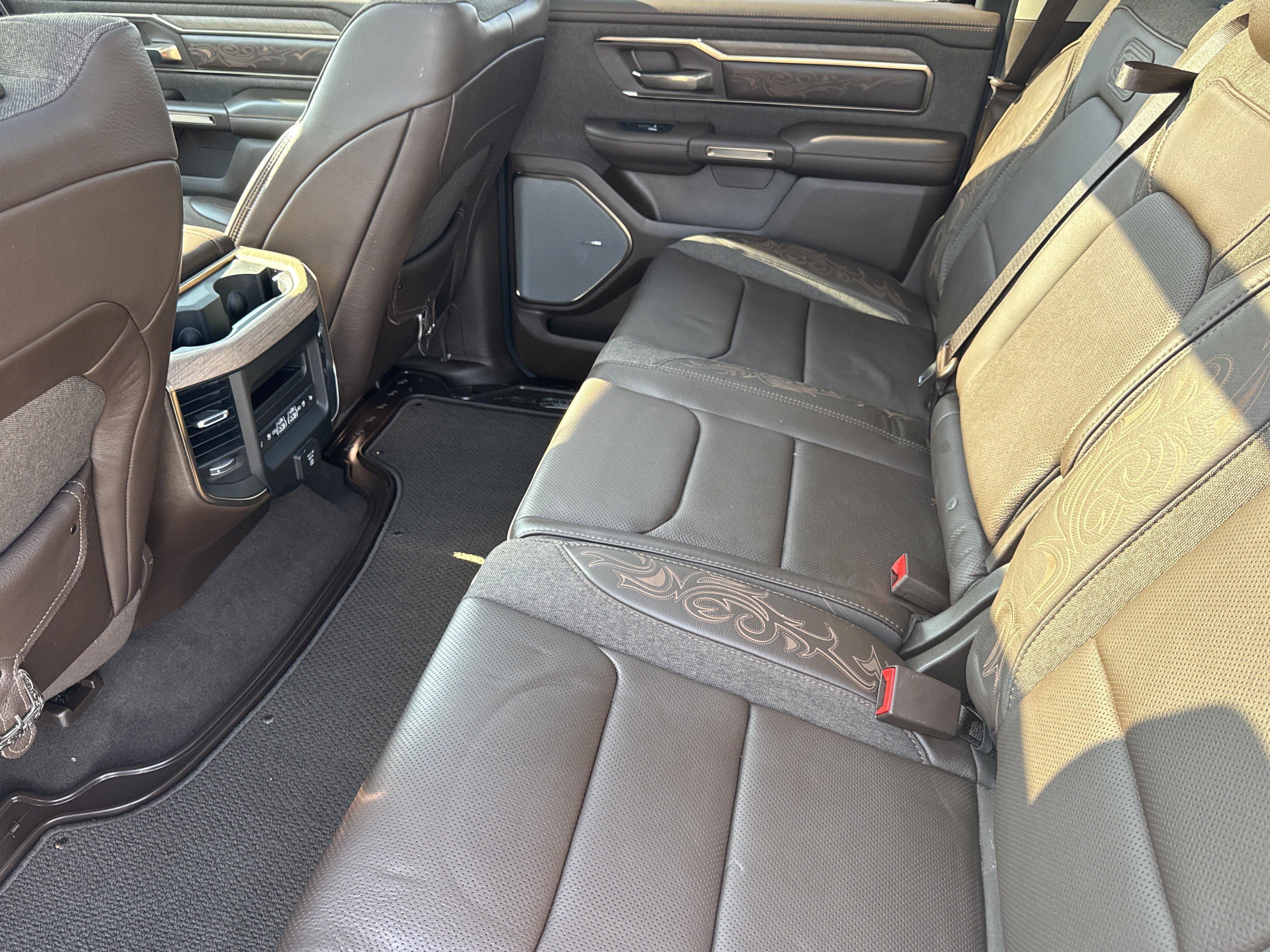 Used 2025 RAM 1500 Limited image 23