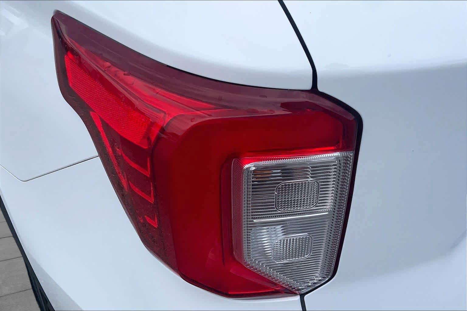 Certified 2022 Ford Explorer XLT RWD image 29