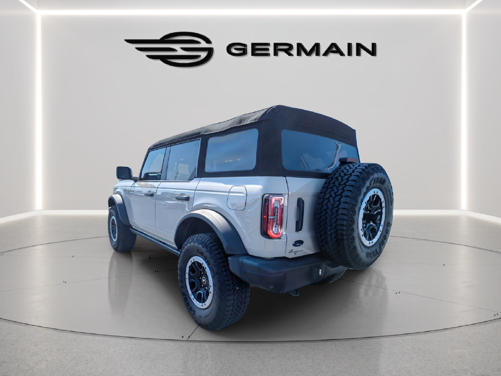 Certified 2025 Ford Bronco Badlands w/ Sasquatch Package AWD/4WD image 4