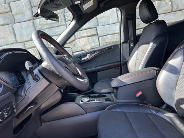 Certified 2023 Ford Escape ST-Line w/ Tech Pack #1 AWD/4WD image 8