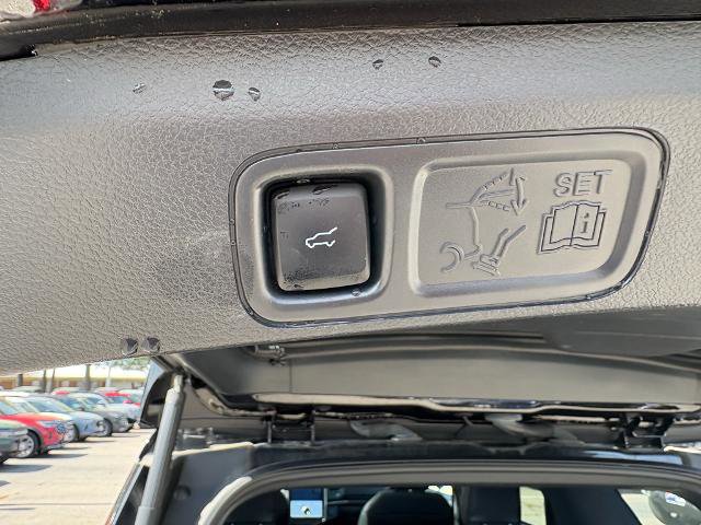 Certified 2023 Ford Expedition Limited image 11