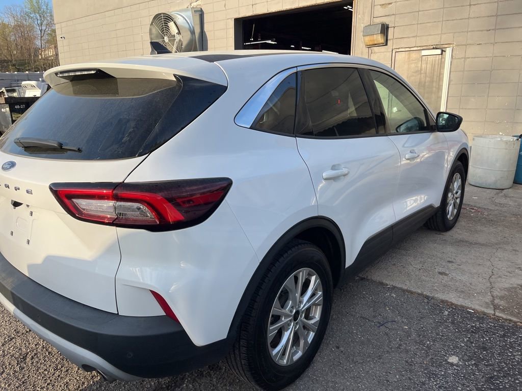 Certified 2023 Ford Escape Active w/ Cold Weather Package image 12