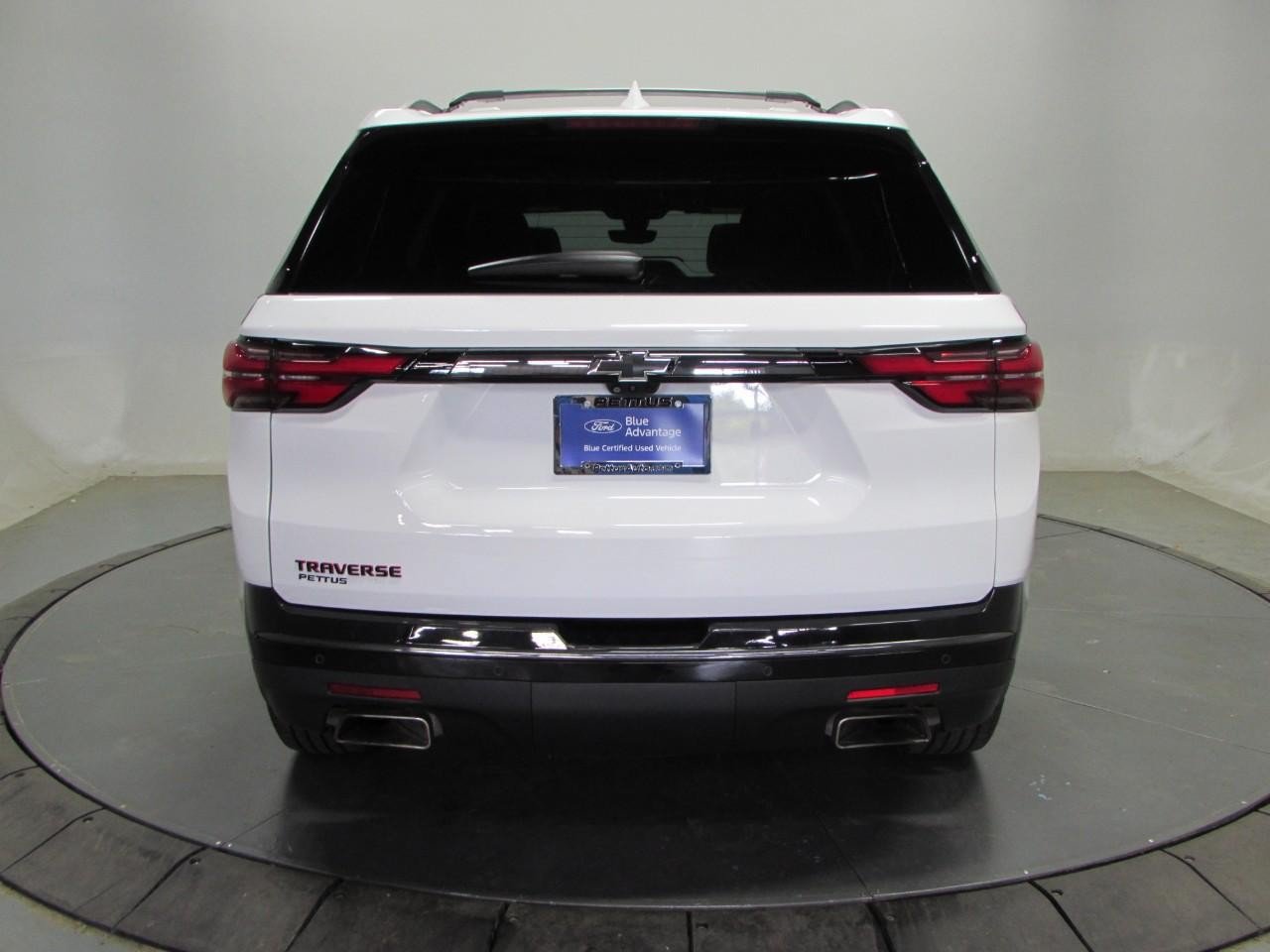 Used 2023 Chevrolet Traverse Premier w/ Redline Edition FWD image 6