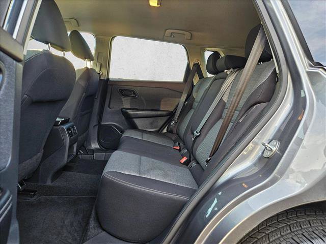 Used 2021 Nissan Rogue S FWD image 15