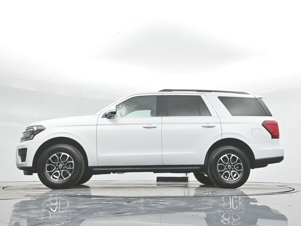 Certified 2024 Ford Expedition XLT RWD image 8