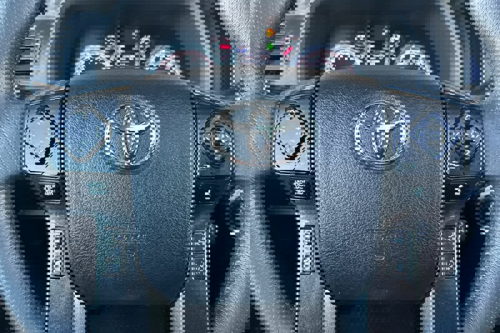 Used 2022 Toyota 4Runner TRD Off-Road Premium w/ TRD Black Wheel Package (TMS) image 24