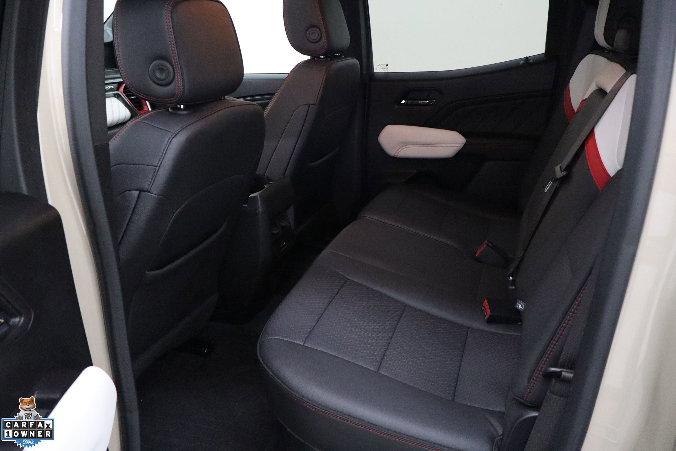 Used 2024 GMC Canyon AT4X image 25