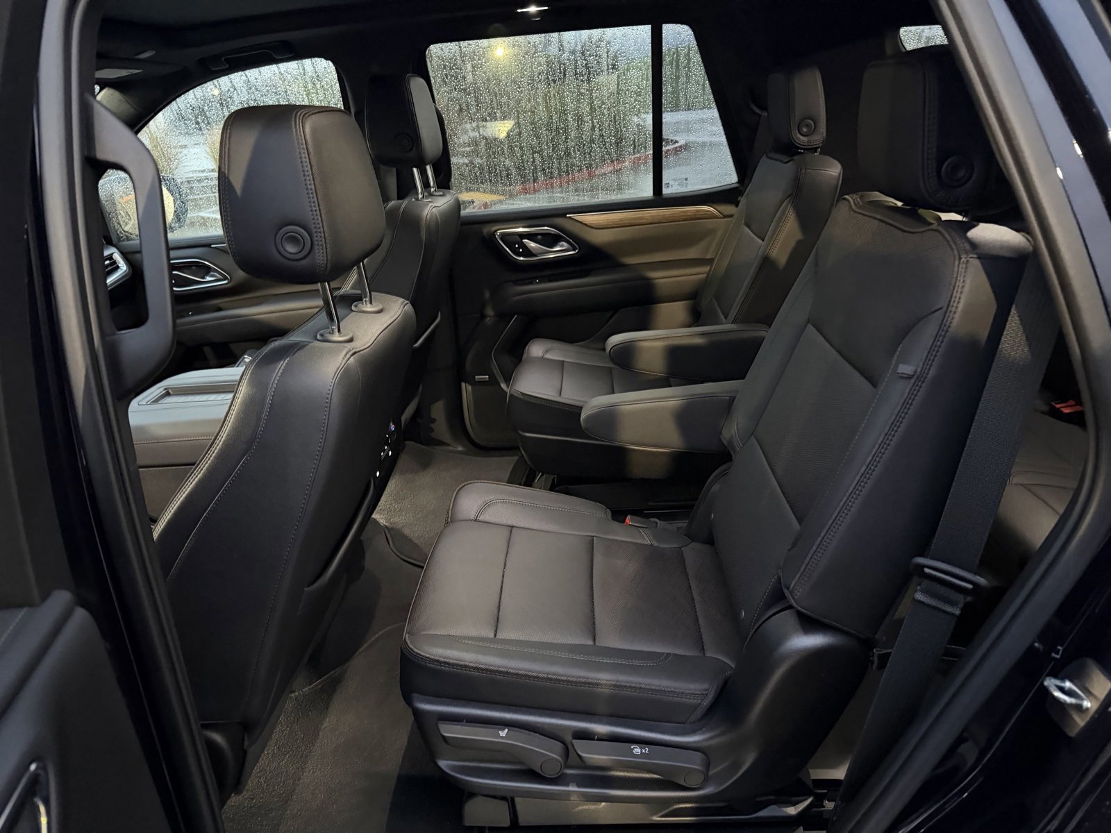 Used 2022 Chevrolet Tahoe High Country image 12