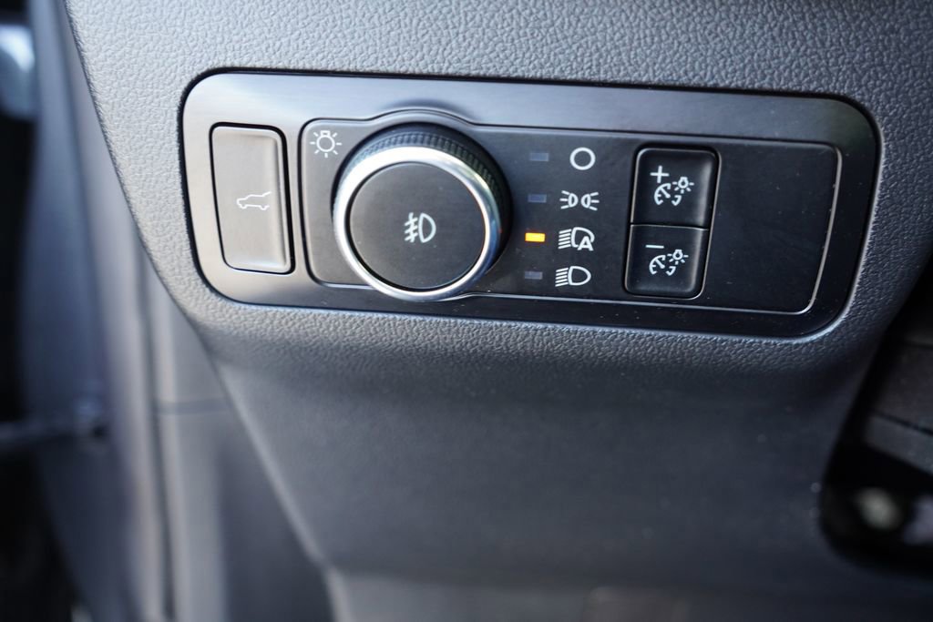 Certified 2024 Ford Escape Platinum image 24