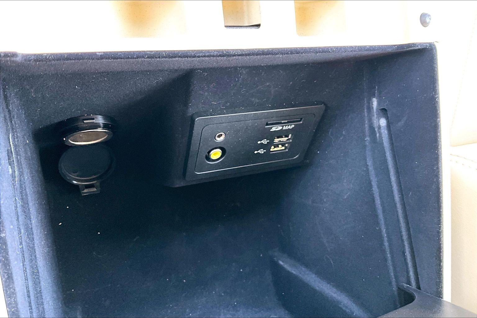 Used 2019 INFINITI Q70 Luxe AWD/4WD image 32