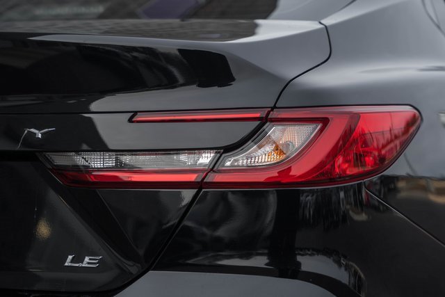 Used 2025 Toyota Camry LE image 8