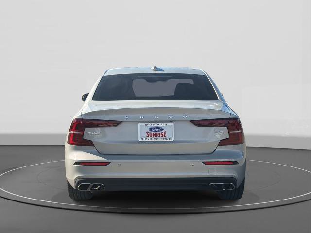 Used 2019 Volvo S60 T5 Momentum w/ Premium Package image 3