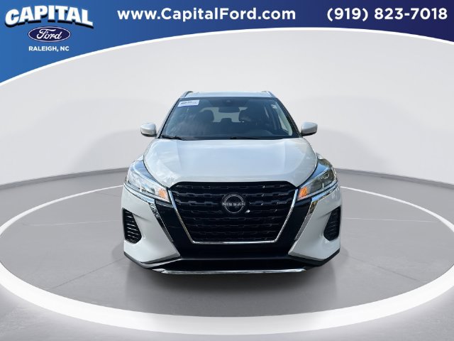 Used 2024 Nissan Kicks SV FWD image 3