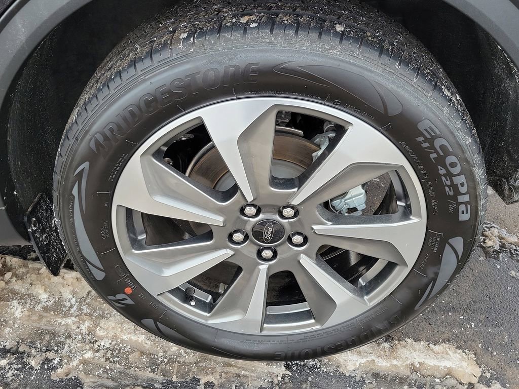 Certified 2025 Ford Escape Platinum image 5