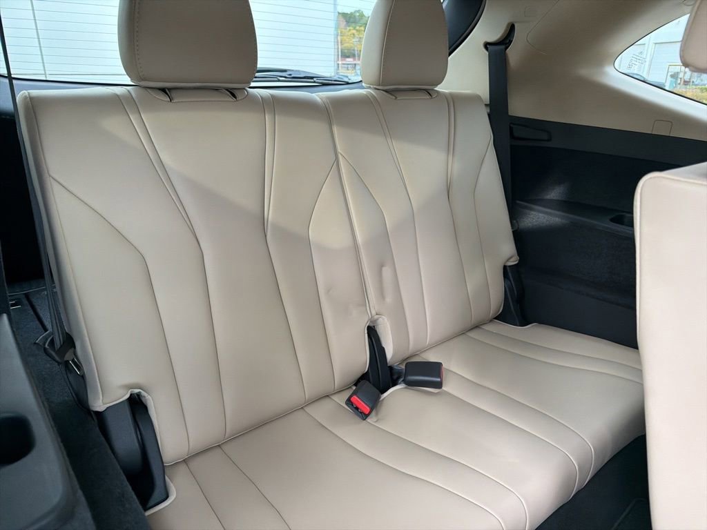 Used 2023 Acura MDX FWD w/ Technology Package image 16