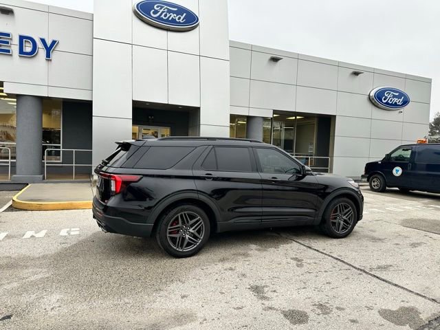 Certified 2025 Ford Explorer ST w/ Sun And Sound Package image 18