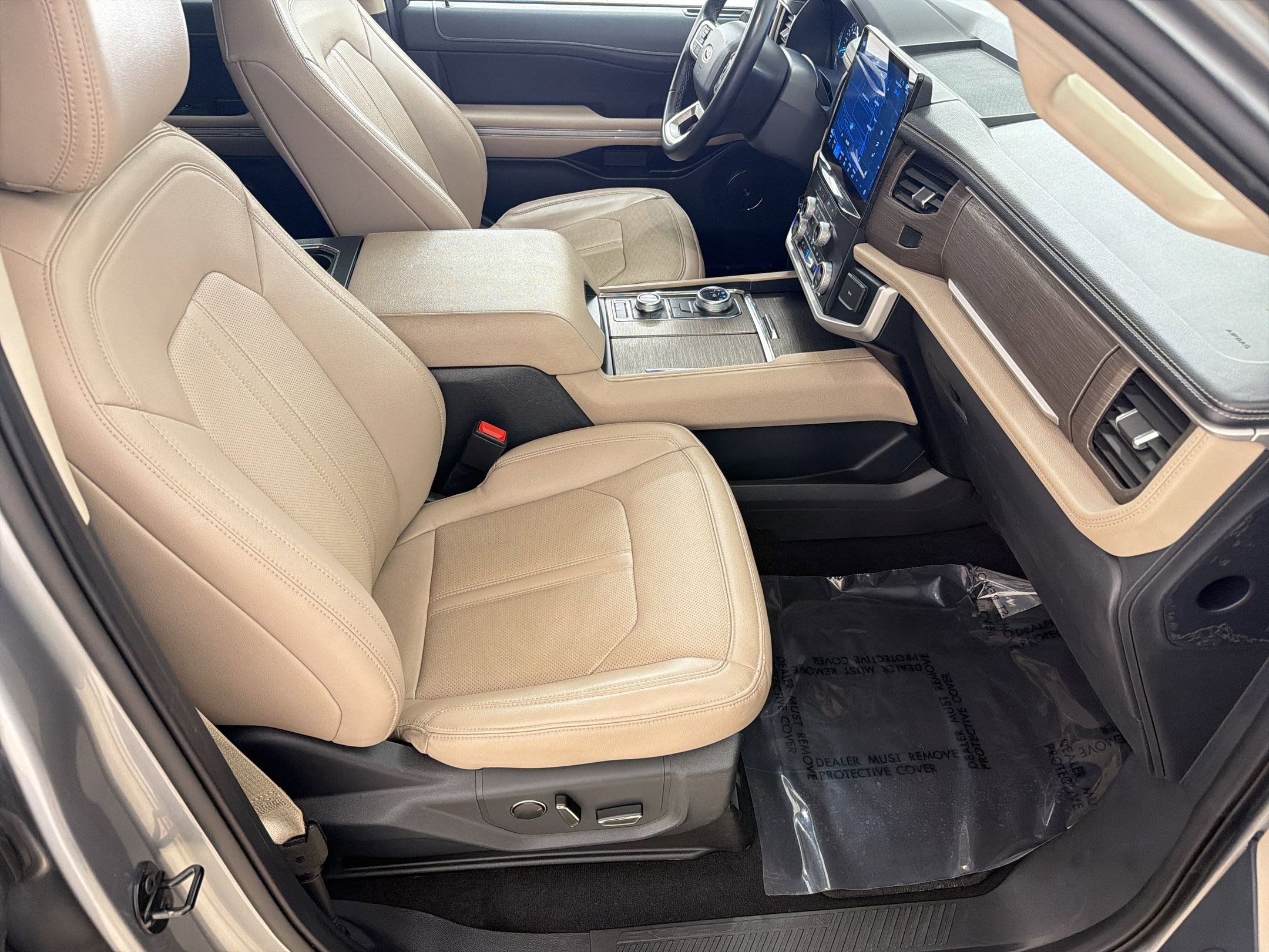 Certified 2024 Ford Expedition Limited image 30