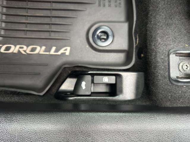 Used 2021 Toyota Corolla LE image 15