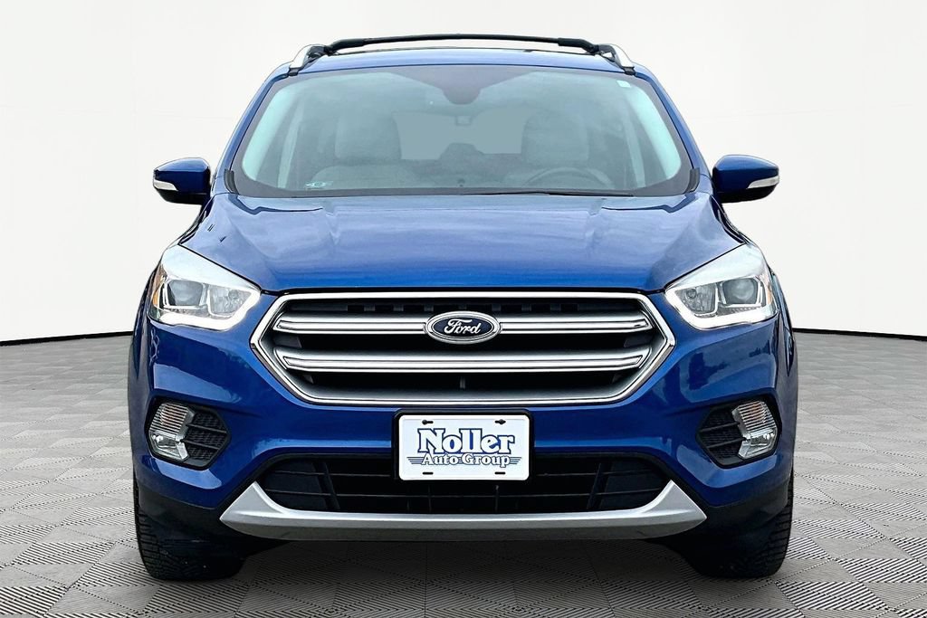 Certified 2017 Ford Escape Titanium FWD image 3