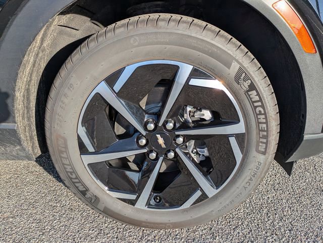 Used 2025 Chevrolet Equinox EV LT image 11