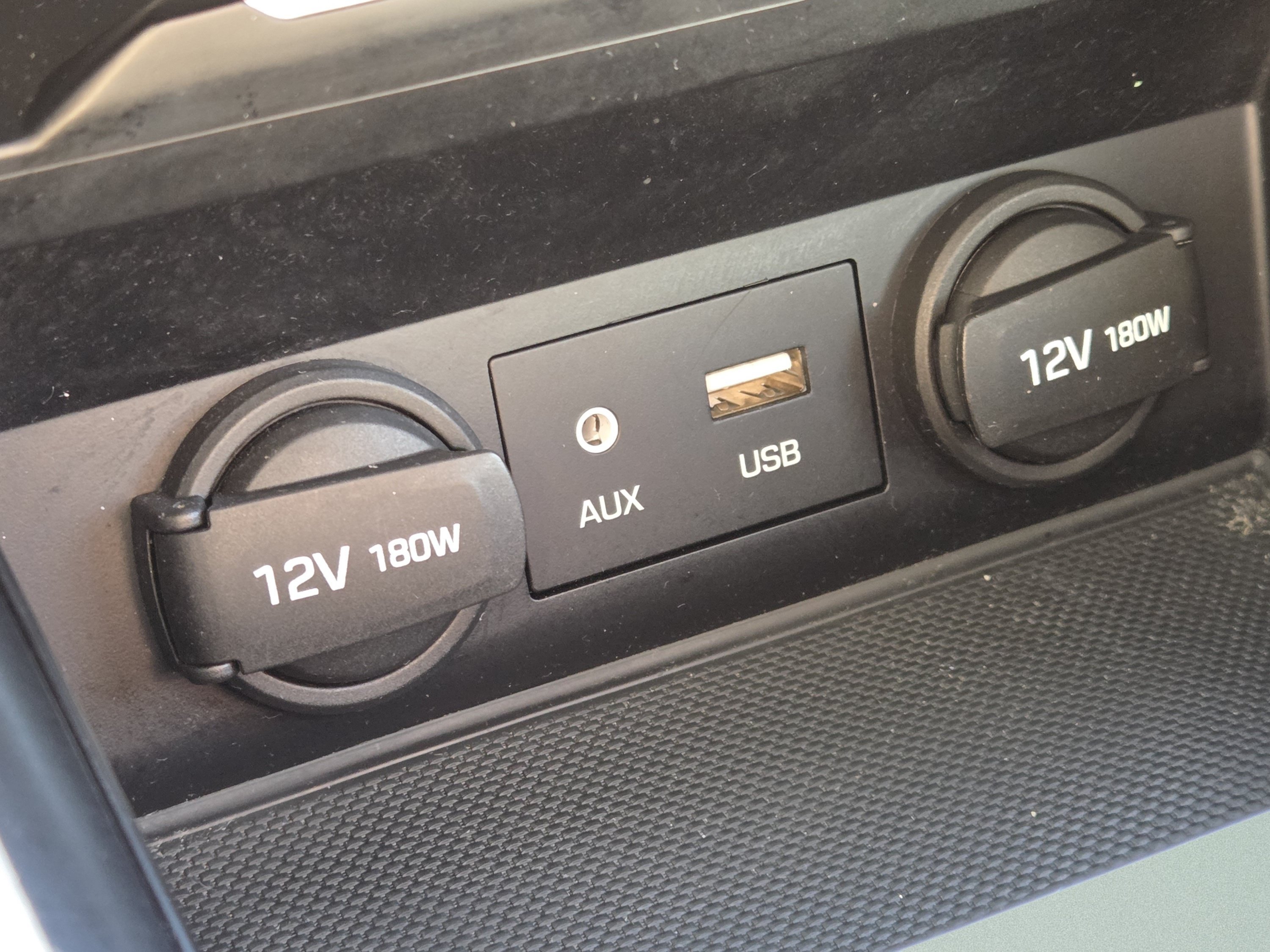 Used 2017 Hyundai Elantra SE FWD image 29