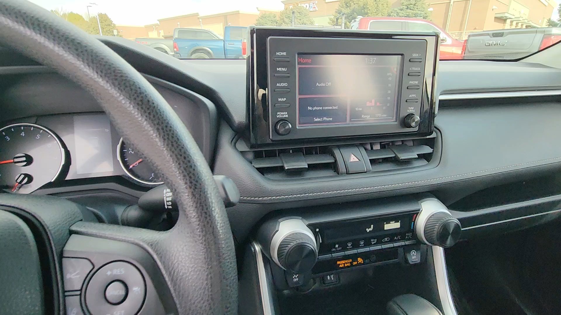 Used 2019 Toyota RAV4 LE image 23