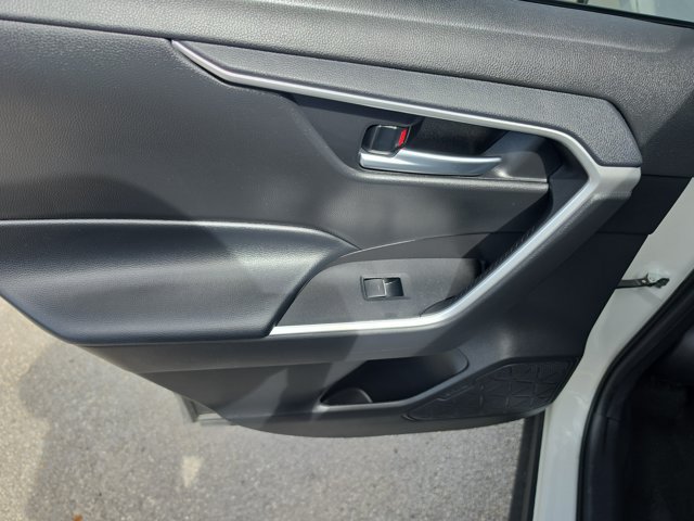 Used 2025 Toyota RAV4 XLE FWD image 14