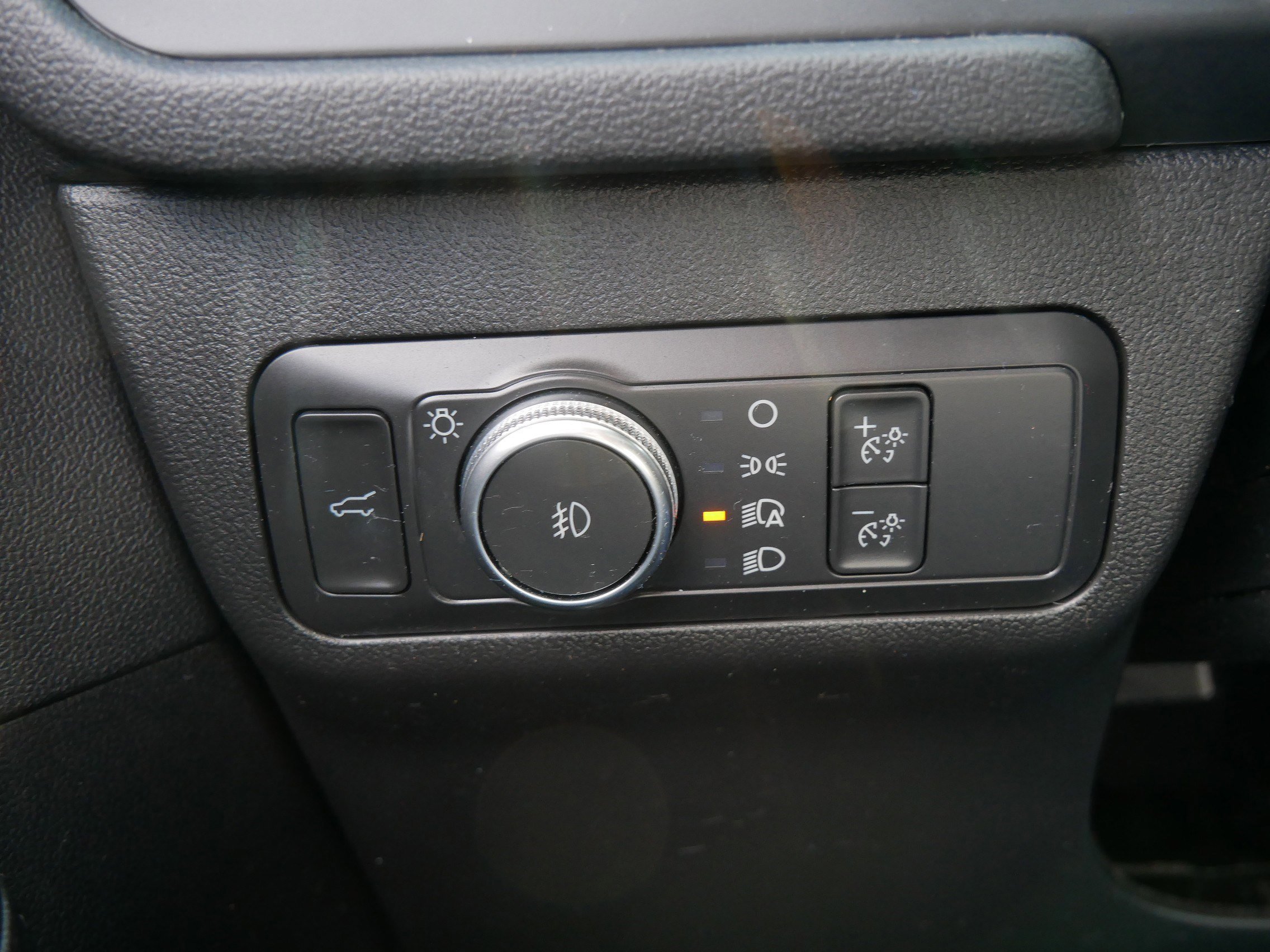 Certified 2022 Ford Escape SEL w/ SEL Stealth AWD Package image 26