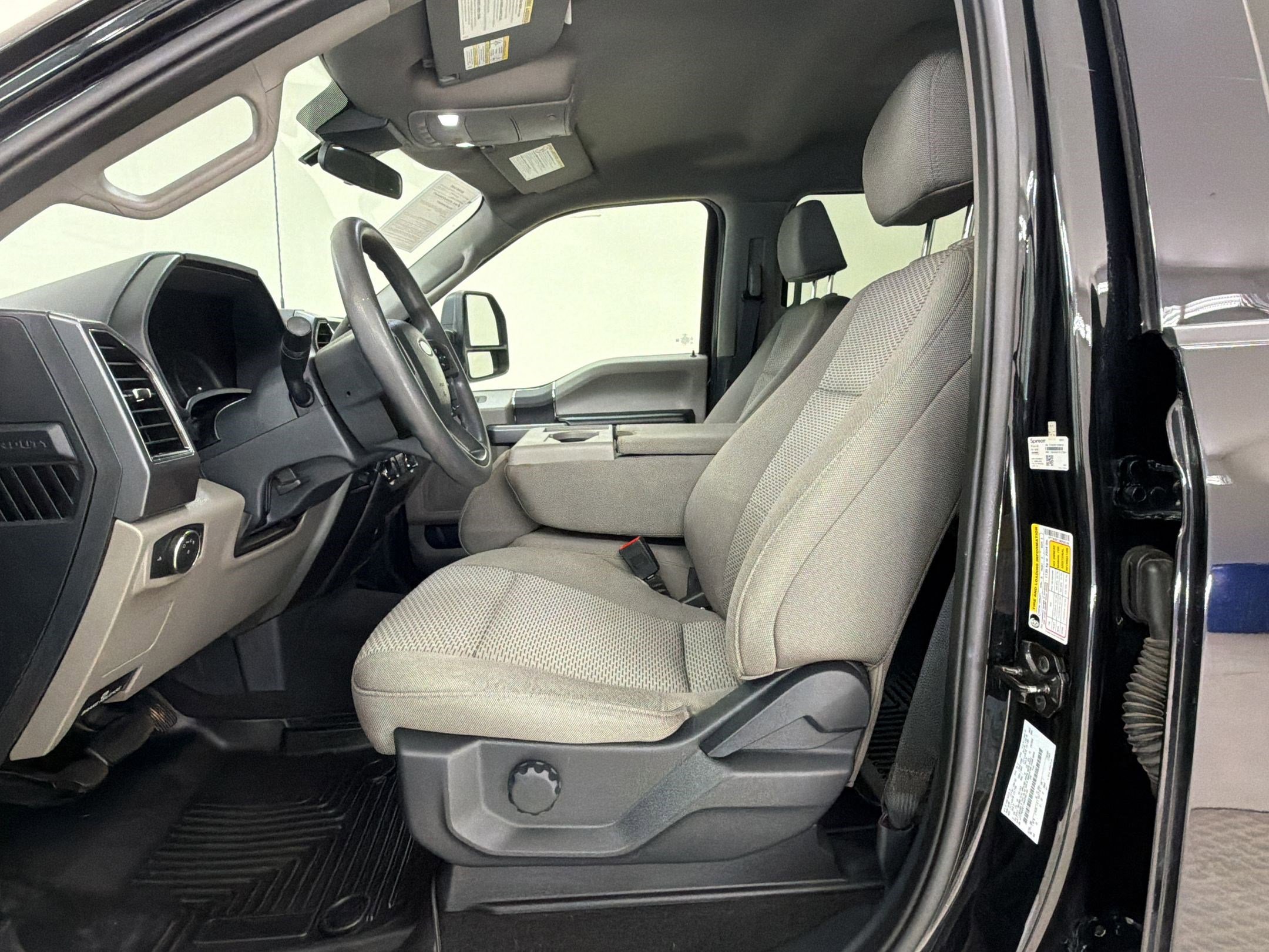 Certified 2022 Ford F250 XLT AWD/4WD image 5