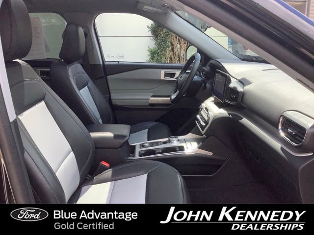 Certified 2023 Ford Explorer XLT w/ Equipment Group 202A AWD/4WD image 25