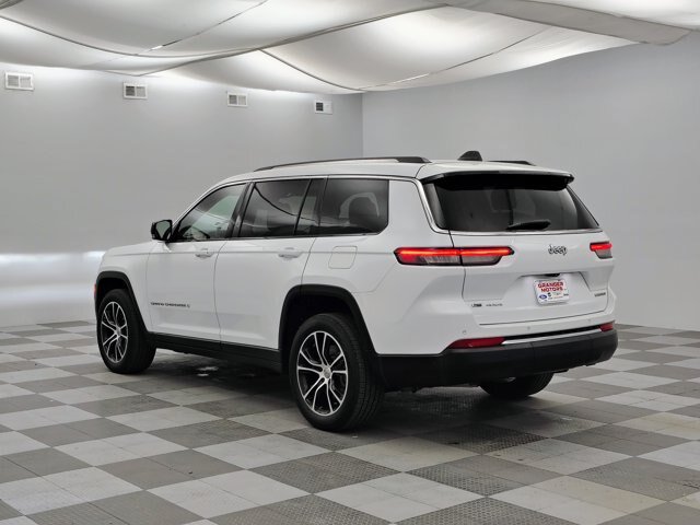 Used 2022 Jeep Grand Cherokee L Limited AWD/4WD image 8