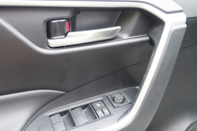 Used 2024 Toyota RAV4 XLE w/ Convenience Package FWD image 19