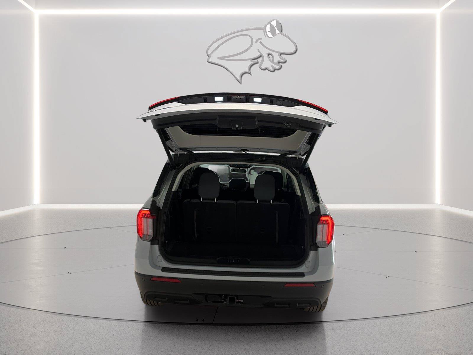 Certified 2025 Ford Explorer Active RWD image 9