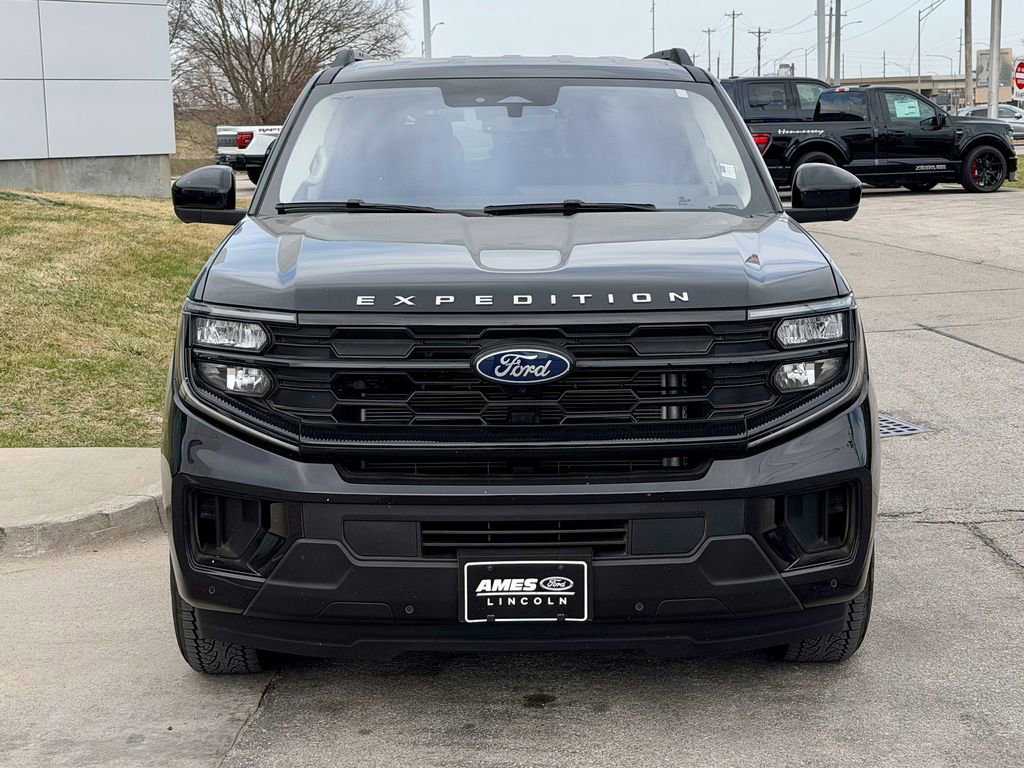 Certified 2025 Ford Expedition Active image 8