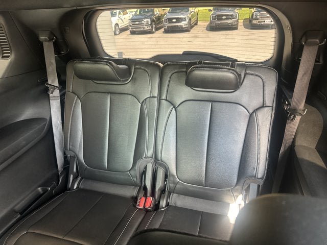 Used 2024 Jeep Grand Cherokee L Limited w/ Black Appearance Package AWD/4WD image 13