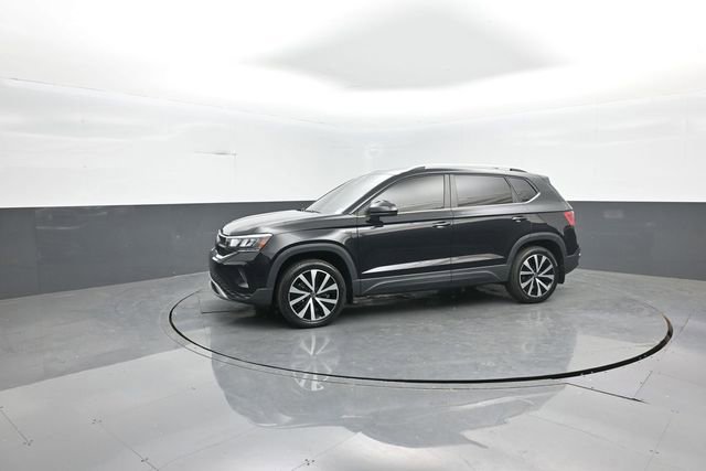 Used 2022 Volkswagen Taos SE image 4