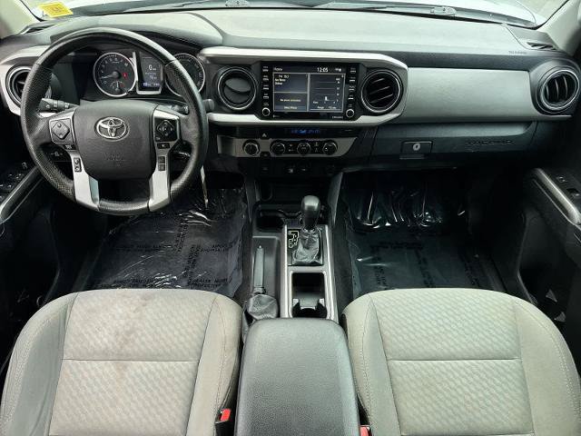 Used 2021 Toyota Tacoma SR5 AWD/4WD image 16
