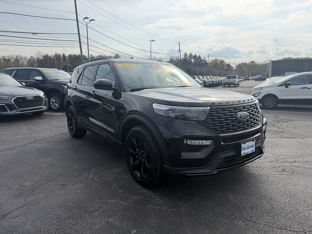 Certified 2023 Ford Explorer ST-Line w/ Class IV Trailer Tow Package AWD/4WD image 9