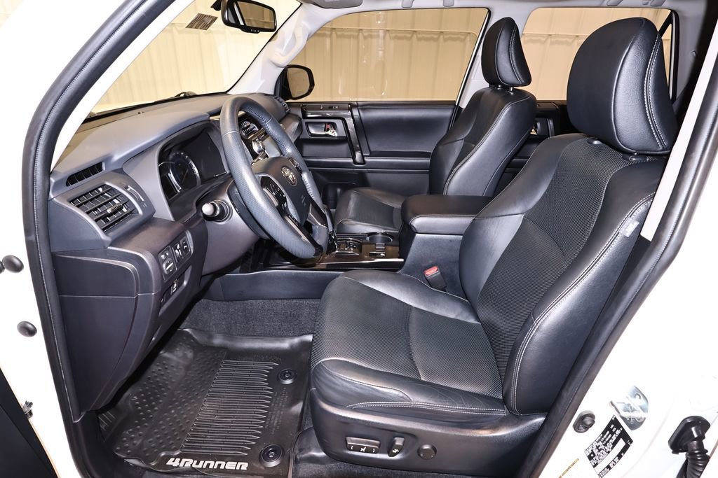 Used 2019 Toyota 4Runner Limited AWD/4WD image 17
