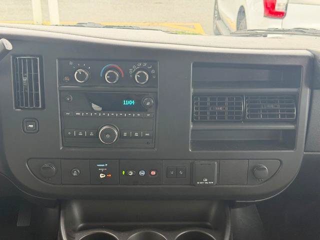 Used 2025 Chevrolet Express 3500 LT w/ LT Preferred Equipment Group RWD image 17