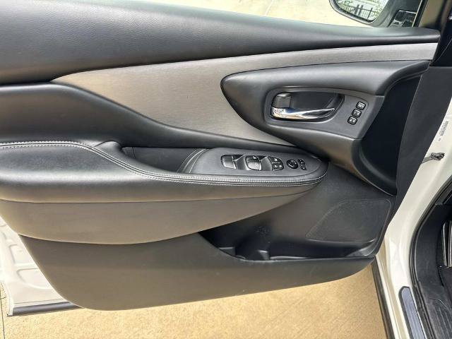 Used 2020 Nissan Murano SL w/ Moonroof Package FWD image 23